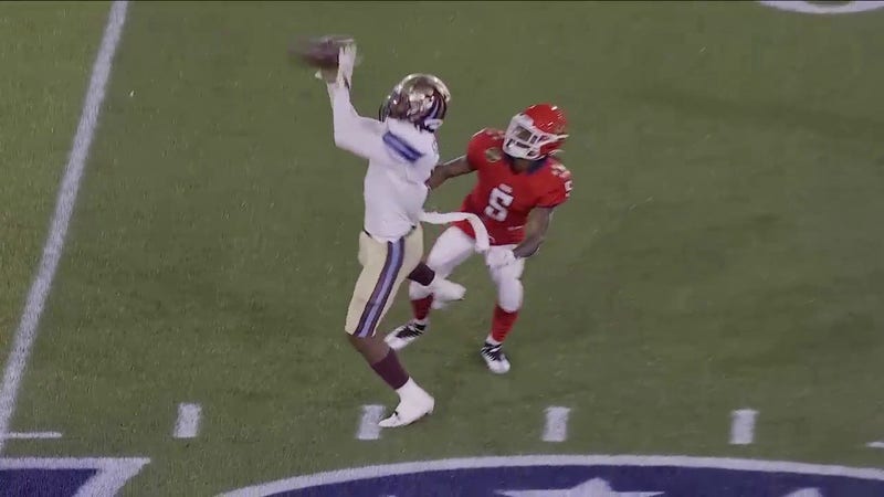 Orion Stewart picks off Luis Perez