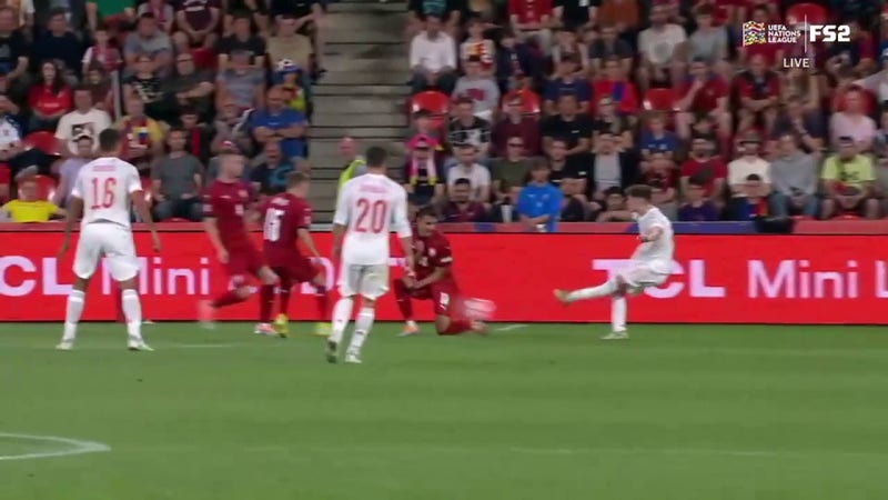 Penyelesaian elegan Kavi membuat skor Spanyol menjadi 1-1