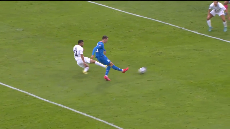 Thor Helgason vedie Island nad Izraelom 2:1