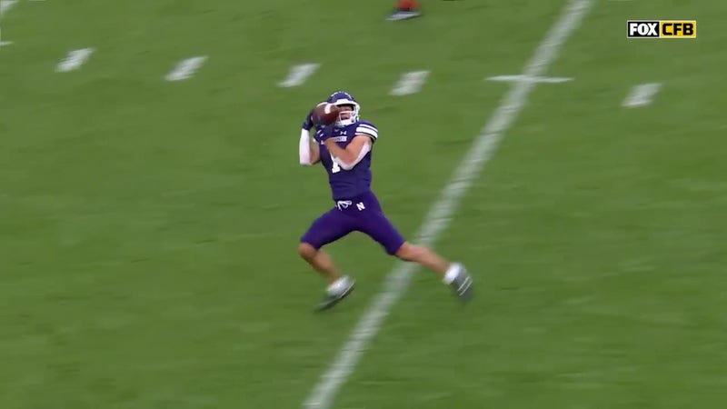 Ryan Hilinski connects with Raymond Niro on a 41-yard TD pass