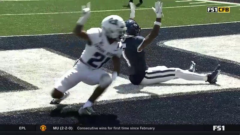 Zion Turner throws a 13-yard touchdown pass