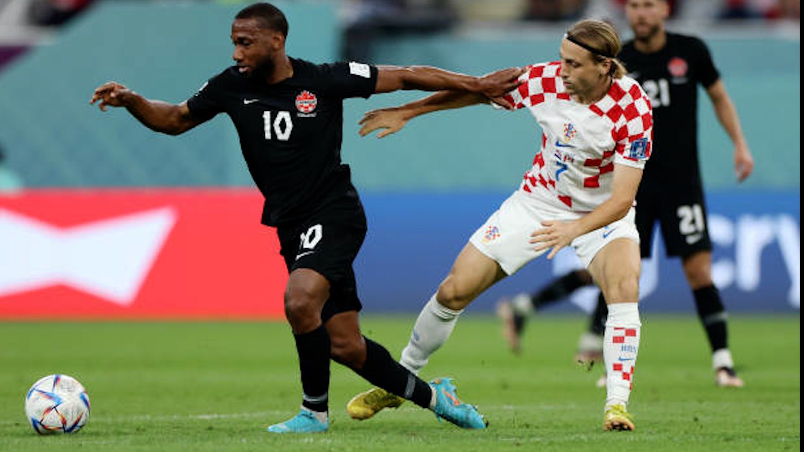 Croatia's Lovro Majer scores goal against Canada in 90+4' |  FIFA World Cup 2022