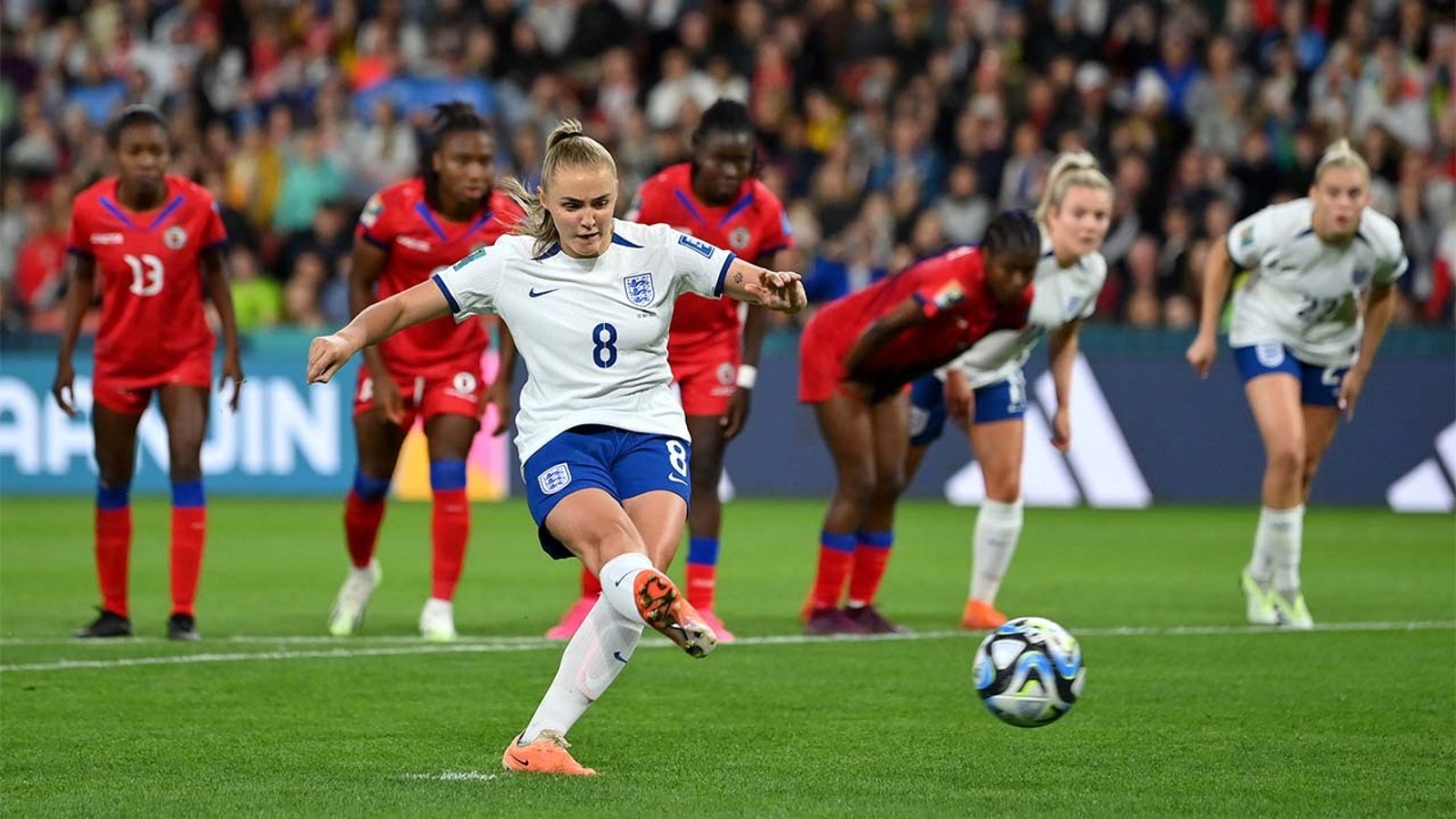 England's Georgia Stanway scored against Haiti in 29' |  2023 Women's World Cup