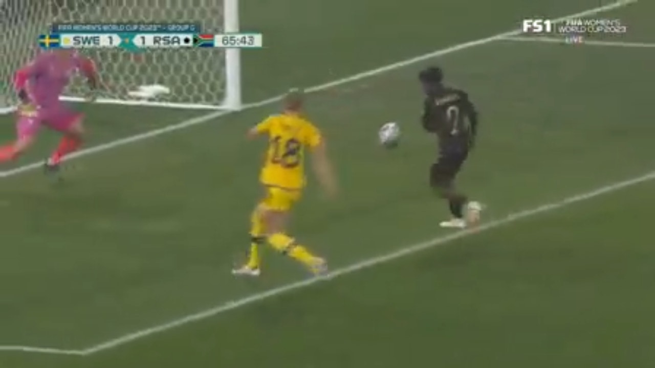 Sweden's Fridolina Rolfo scores goal vs. South Africa in 65' | 2023 FIFA Women's World Cup