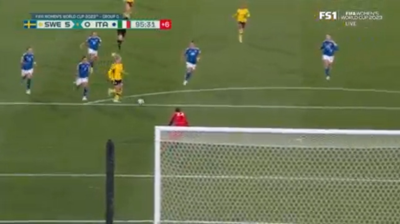 Sweden's Rebecka Blomqvist scores goal vs. Italy in 90+6' | 2023 FIFA Women's World Cup
