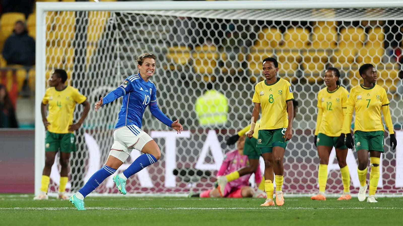 Italy's Cristiana Girelli scores goal vs. South Africa in 74'