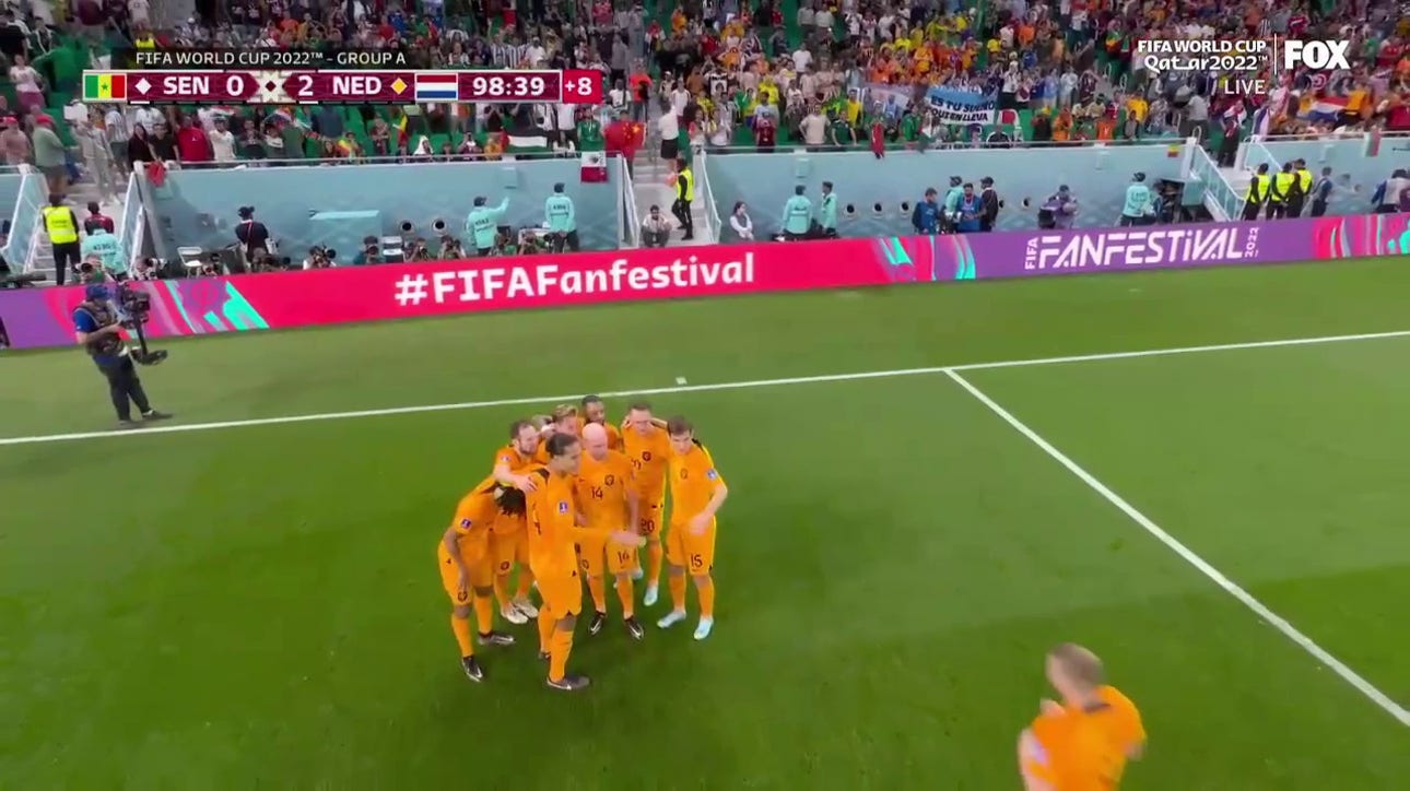 Netherlands's Davy Klaassen scores goal vs. Senegal in 90+9' | 2022 FIFA World Cup