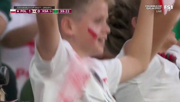 Poland's Piotr Zielinski scores goal vs. Saudi Arabia in 39' | 2022 FIFA World Cup