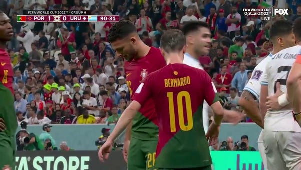 Portugal's Bruno Fernandes scores goal vs. Uruguay in 88' | 2022 FIFA World Cup