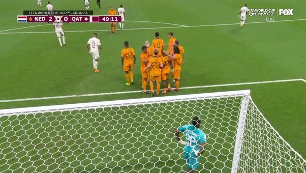 Netherlands's Frenkie De Jong scores goal vs. Qatar in 49' | 2022 FIFA World Cup