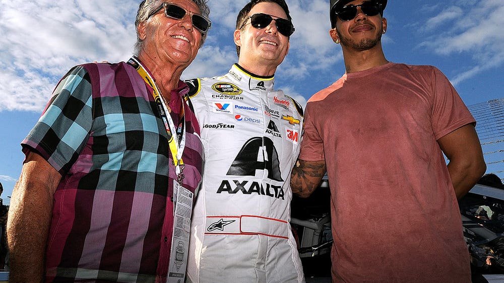 Mario Andretti, Lewis Hamilton take in NASCAR season finale at Homestead