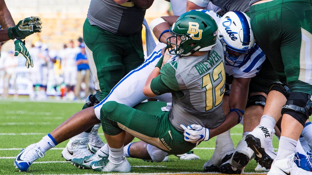 Harris 3 TDs in first start as Duke beats Baylor 40-27