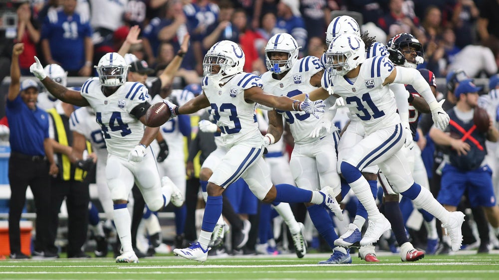 Colts' defense, Andrew Luck ride strong start to 21-7 playoff victory over Texans