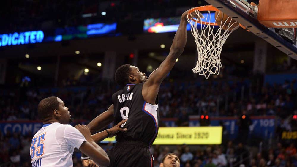 Short-handed Clippers lose to Thunder 119-117