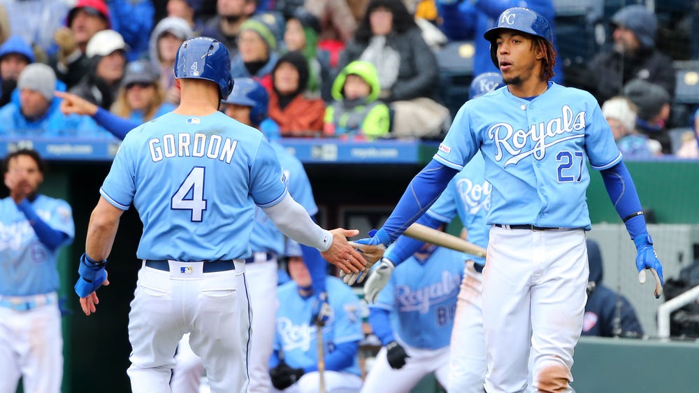 Big innings, speed lift Royals to 8-6 victory over White Sox