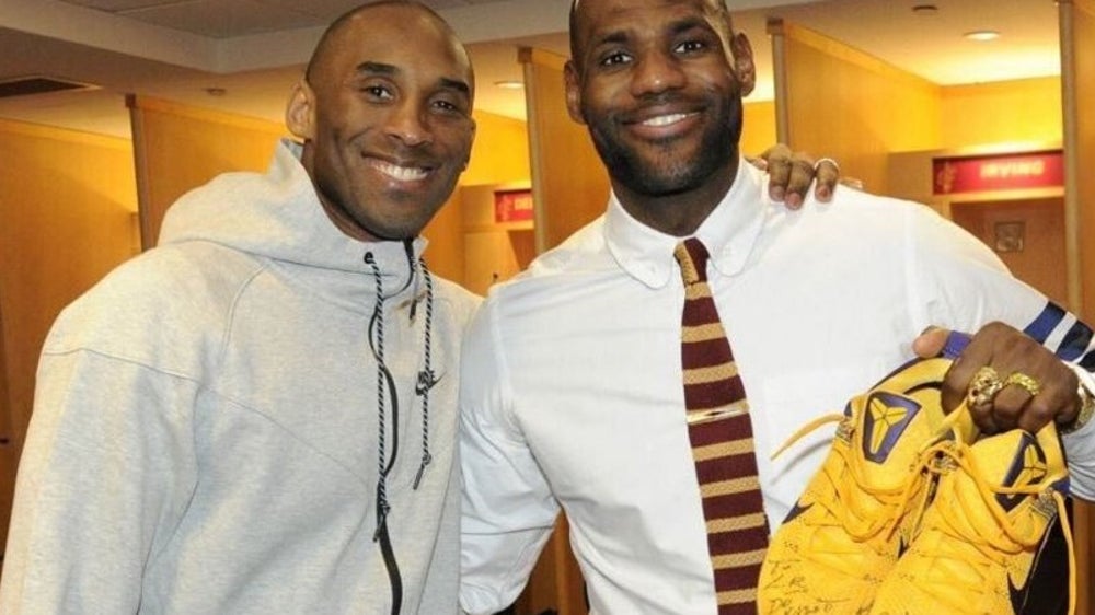 LeBron can't get enough of Kobe's 60-point finale on Twitter
