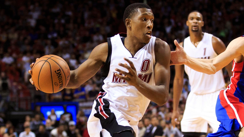 Wait, who's that? Josh Richardson slams on Giannis Antetokounmpo