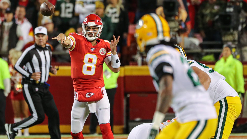 Moore fills in capably, but Chiefs fall 31-24 to Packers