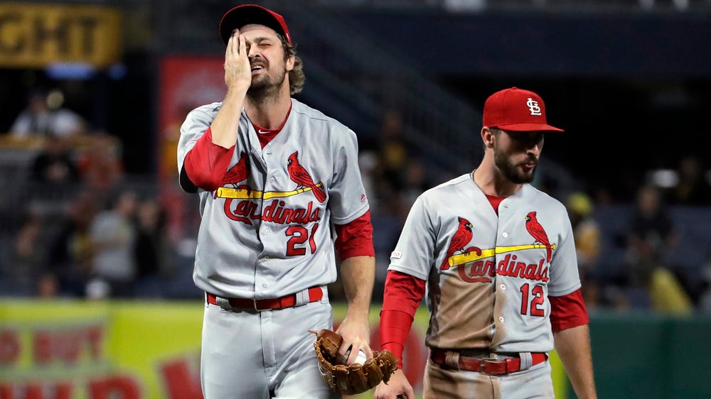 Cardinals can't hold late lead, fall 9-4 to Pirates in series opener