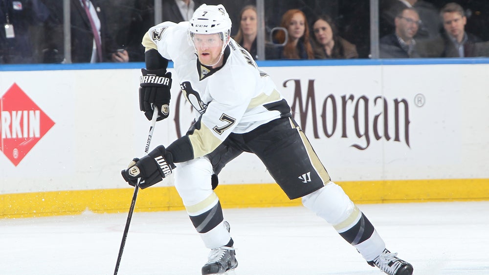 Sharks sign D Paul Martin to 19.4 million, 4-year contract