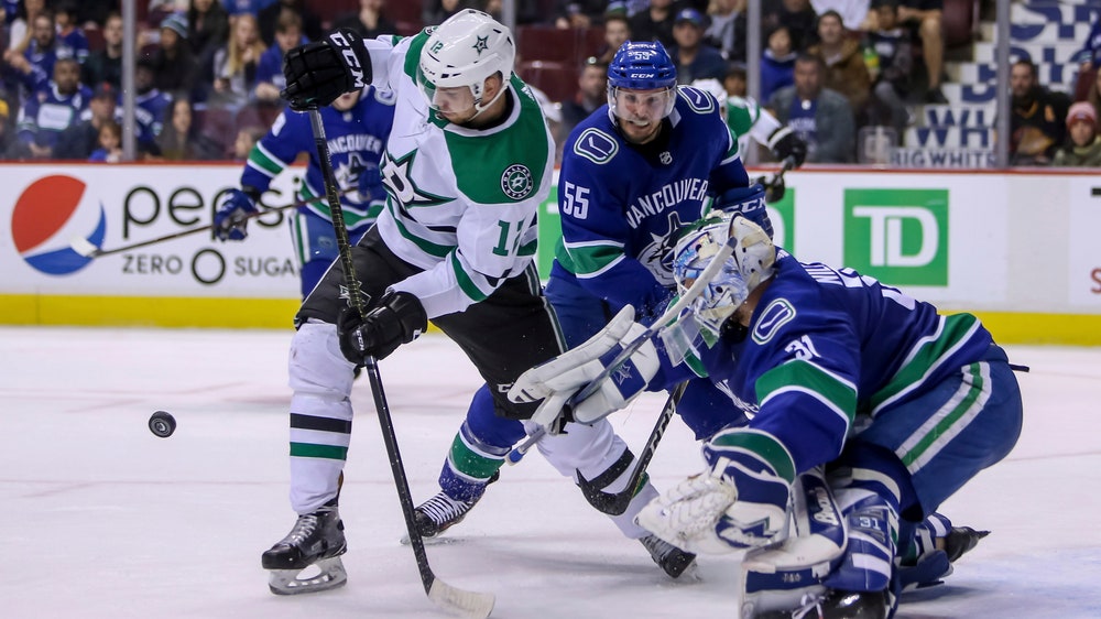 Radulov scores go-ahead goal, Stars edge struggling Canucks