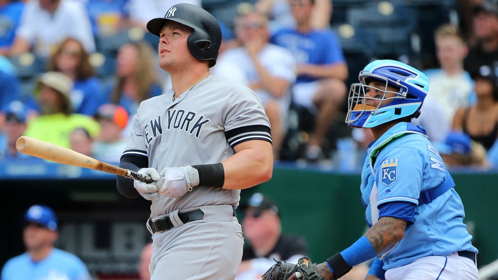 Royals serve up late go-ahead home run, fall 7-3 in Game 1 of doubleheader