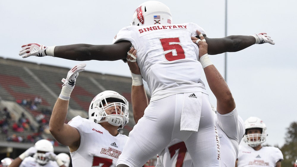 Devin Singletary runs roughshod over Western Kentucky in FAU's comeback victory