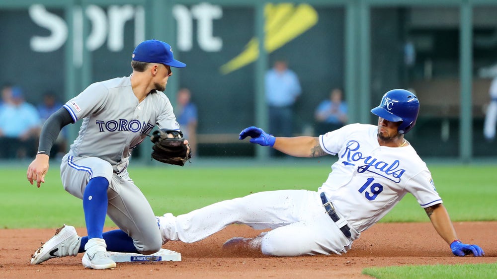 Royals falter late in 7-3 loss to Blue Jays