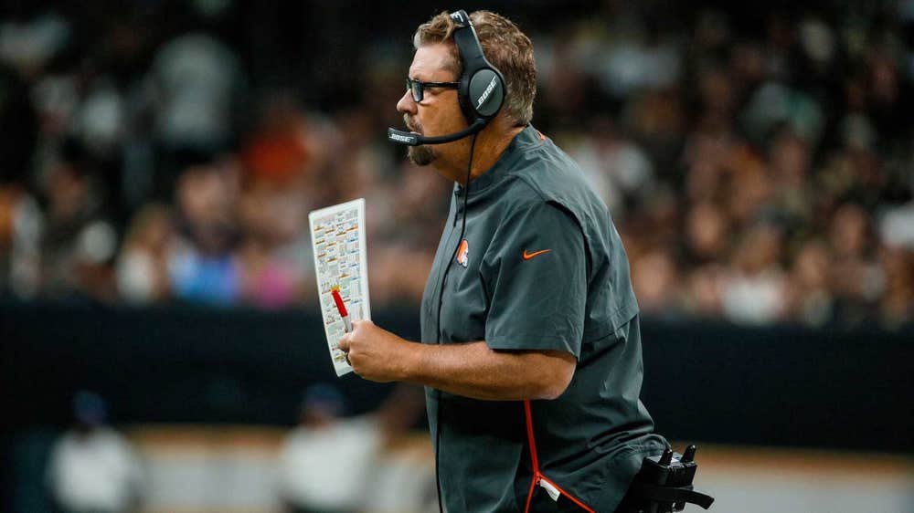 Browns fire head coach Hue Jackson, name Gregg Williams interim