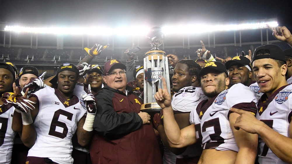 Minnesota emerges from turmoil to upset WSU in Holiday Bowl