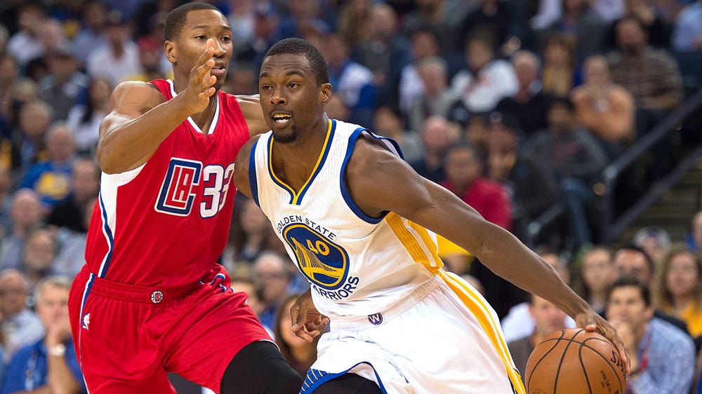 Harrison Barnes hits backwards shot while falling down against Clippers