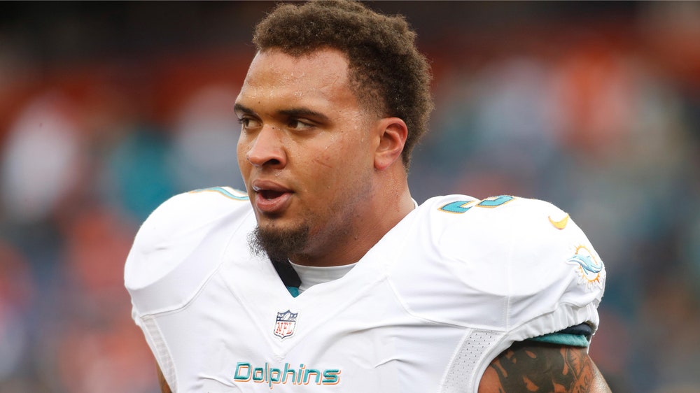 Miami Dolphins center Mike Pouncey day to day with foot injury