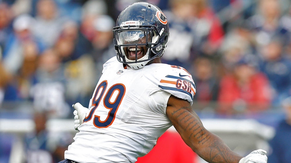 WATCH: Lamarr Houston gives back to community on off day