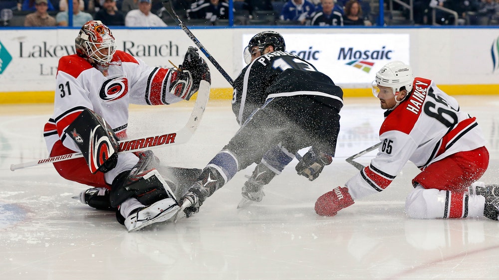 Lightning win team-record 9th in row, 4-3 over Hurricanes
