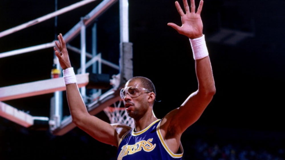 Kareem Abdul-Jabbar: Michael Jordan chose shoes over human rights