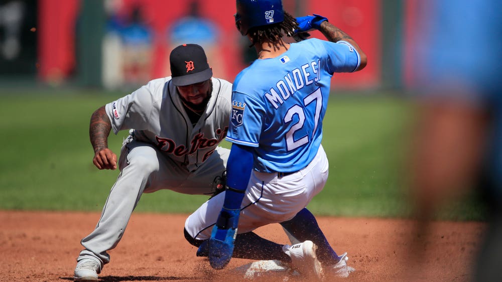 Royals' four-game win streak ends with 6-4 loss to Tigers