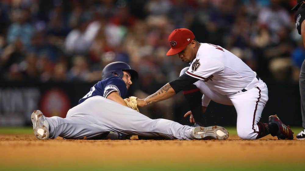 Ray, Ross battle in third game of Padres-Diamondbacks series