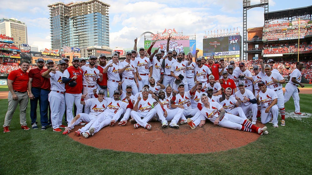 Cardinals clinch NL Central title, top Cubs 9-0 in regular season finale