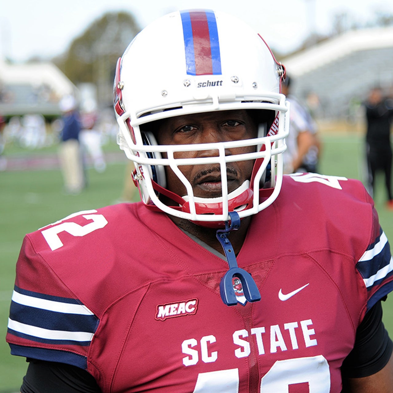 Joe Thomas Sr., 55, becomes oldest D-I football player ever to