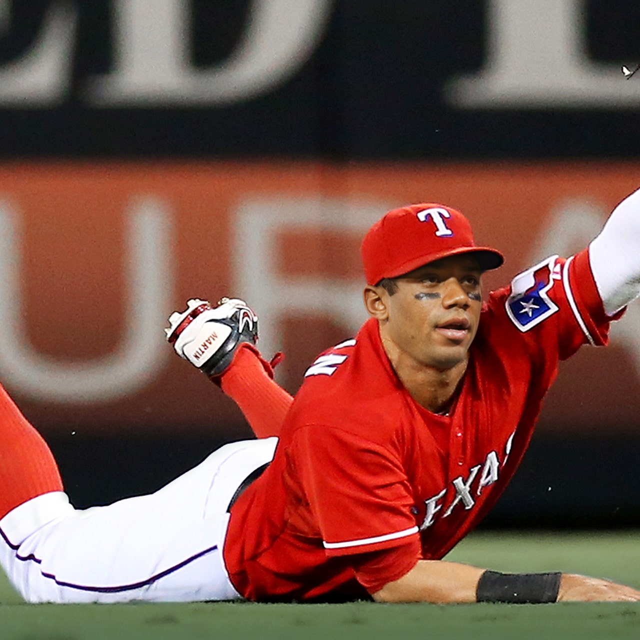 Here s what Russell Wilson would look like in a Rangers uniform