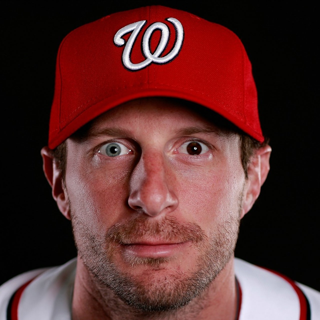 Max Scherzer's new dog has two different colored eyes just like