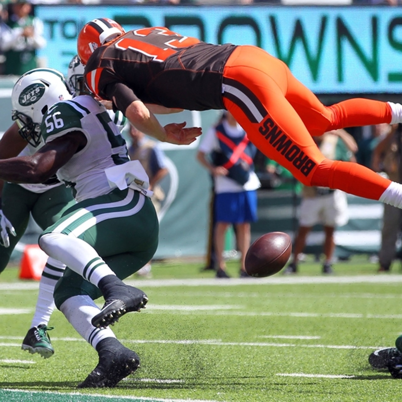 Browns release quarterback Josh McCown | FOX Sports