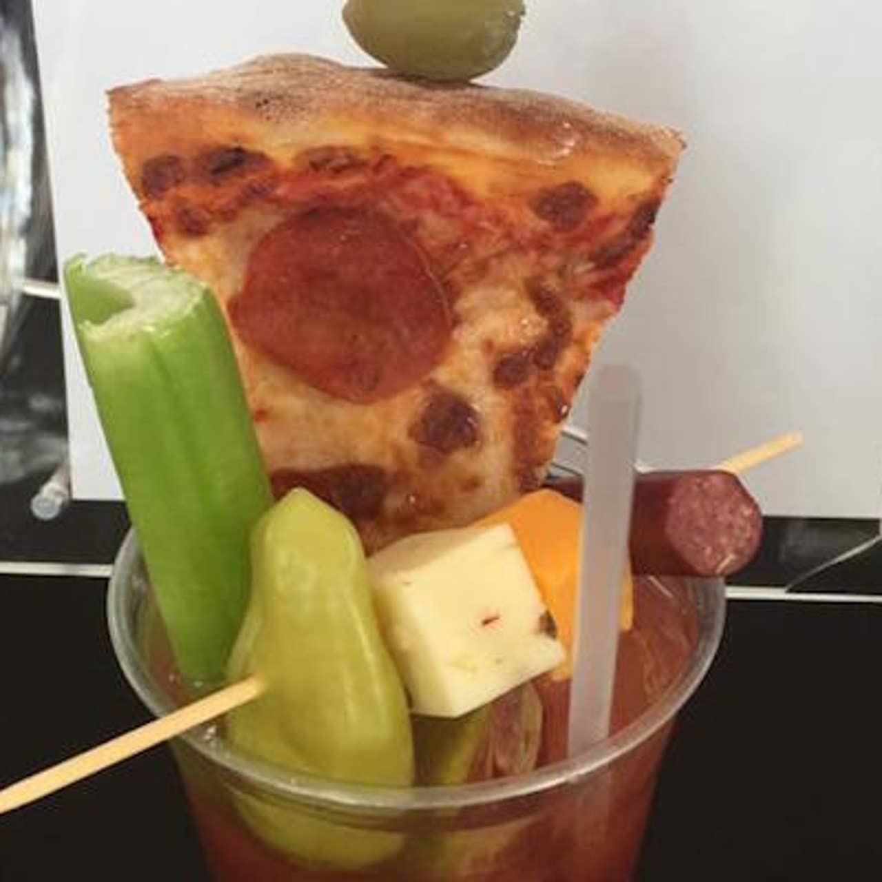 Twins to offer $19 Bloody Mary with pizza slice garnish | FOX Sports