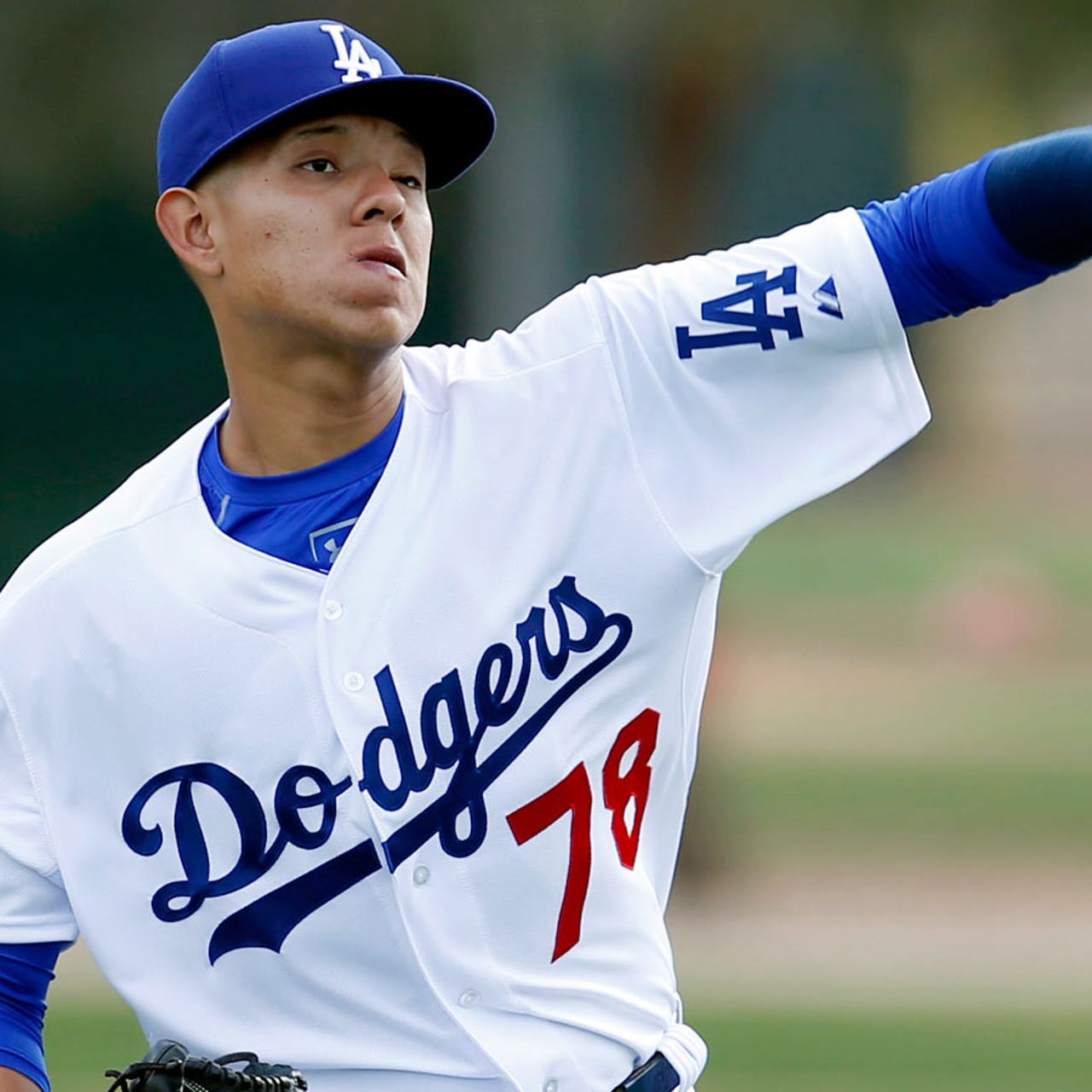 Will Dodgers call up top prospect Julio Urias to join beleaguered bullpen?