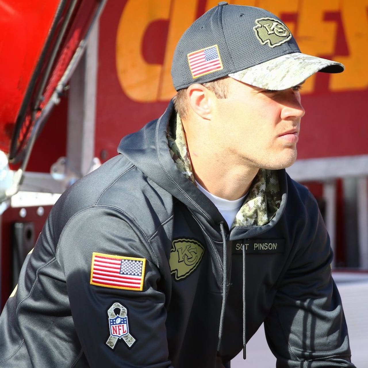 Nfl salute to sales service chiefs