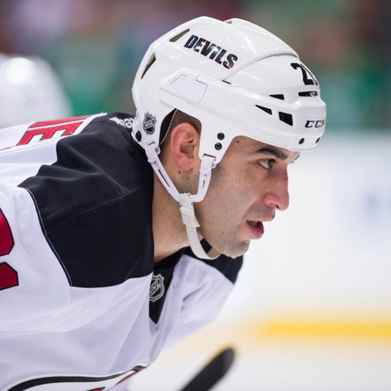 Gomez signs with Devils; likely to play Tuesday