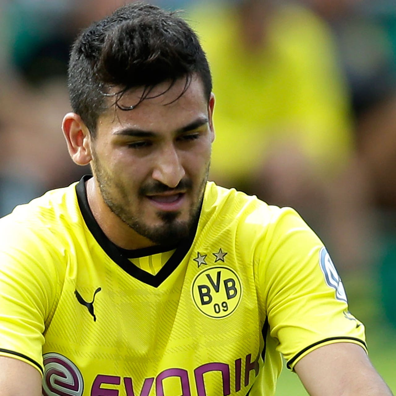 Gundogan Pens Two Year Contract To Remain With Borussia Dortmund Fox Sports