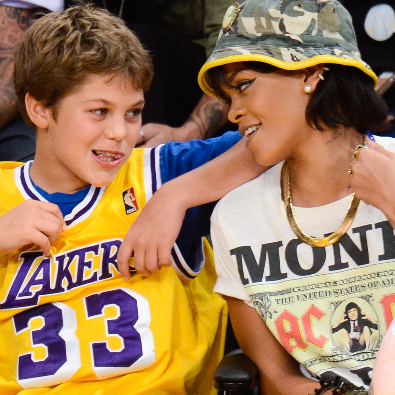 Rihanna lakers best sale jersey