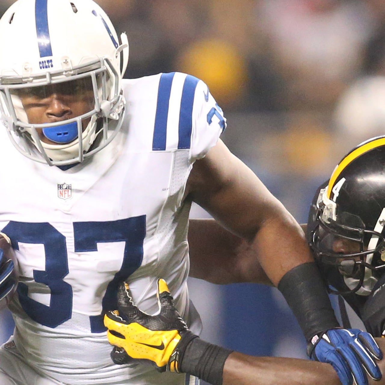 Zulron Ex Nfl Player Zurlon Tipton Dies After Accidentally Zurlon Tipton