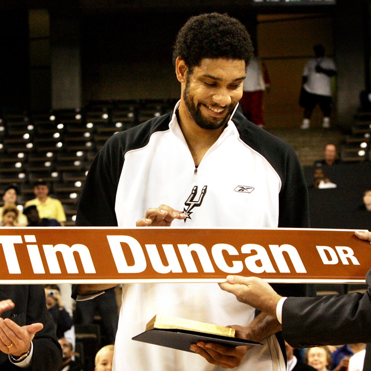 Is Tim Duncan Married? Who Is The Former NBA Star's Wife? - The